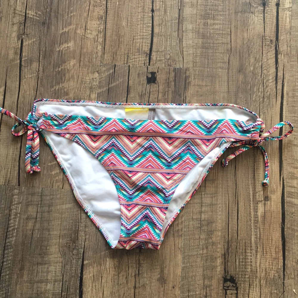 LA Hearts Bikini Bottoms Large